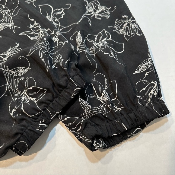 SHEIN Black Jumpsuit Button Front Allover Floral Print Size 4XL B33#43 - Picture 6 of 9